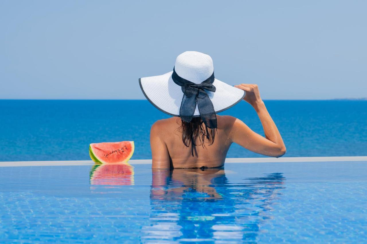 Nerea Seafront Villa, A Pristine Retreat, By Thinkvilla Akrotiri  المظهر الخارجي الصورة